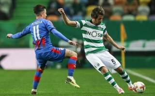 星空体育-热刺主场战胜对手，球迷欢欣鼓舞