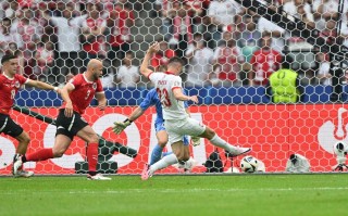 星空体育官网入口-波兰胜奥地利，赢得欧洲预选赛连胜