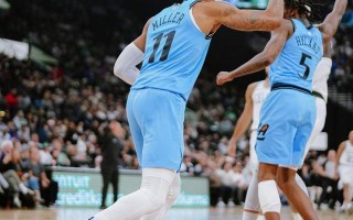 星空体育app-激烈对抗中快船球员表现英勇，坚守阵地