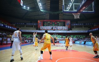 星空体育官方网站-亚洲篮球锦标赛决赛上演，各队对决激动人心