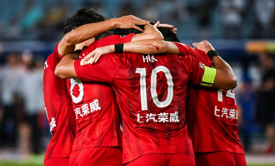 星空体育官网入口-豪强队伍激战连连，势均力敌难分胜负-第1张图片-星空体育官方网站