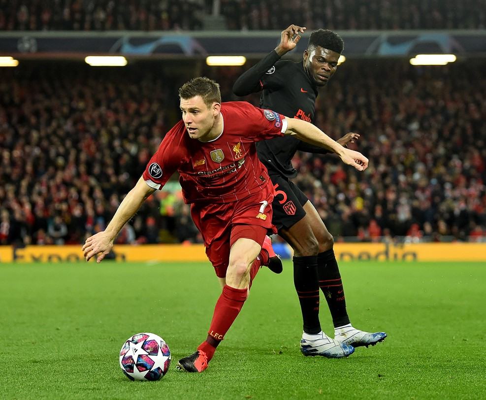 星空体育-沃尔夫斯堡球员拼抢凶狠，为球队获胜立下汗马功劳-第2张图片-星空体育官方网站