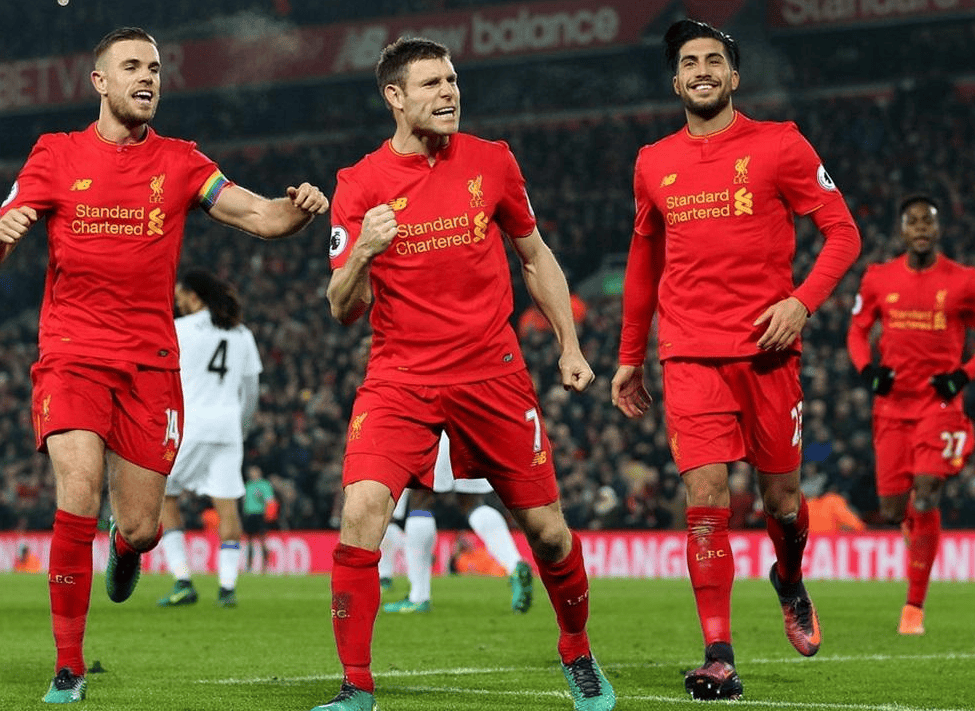 星空体育官方网站-英格兰女足甲级联赛曼城队对利物浦队展开争夺-第1张图片-星空体育官方网站