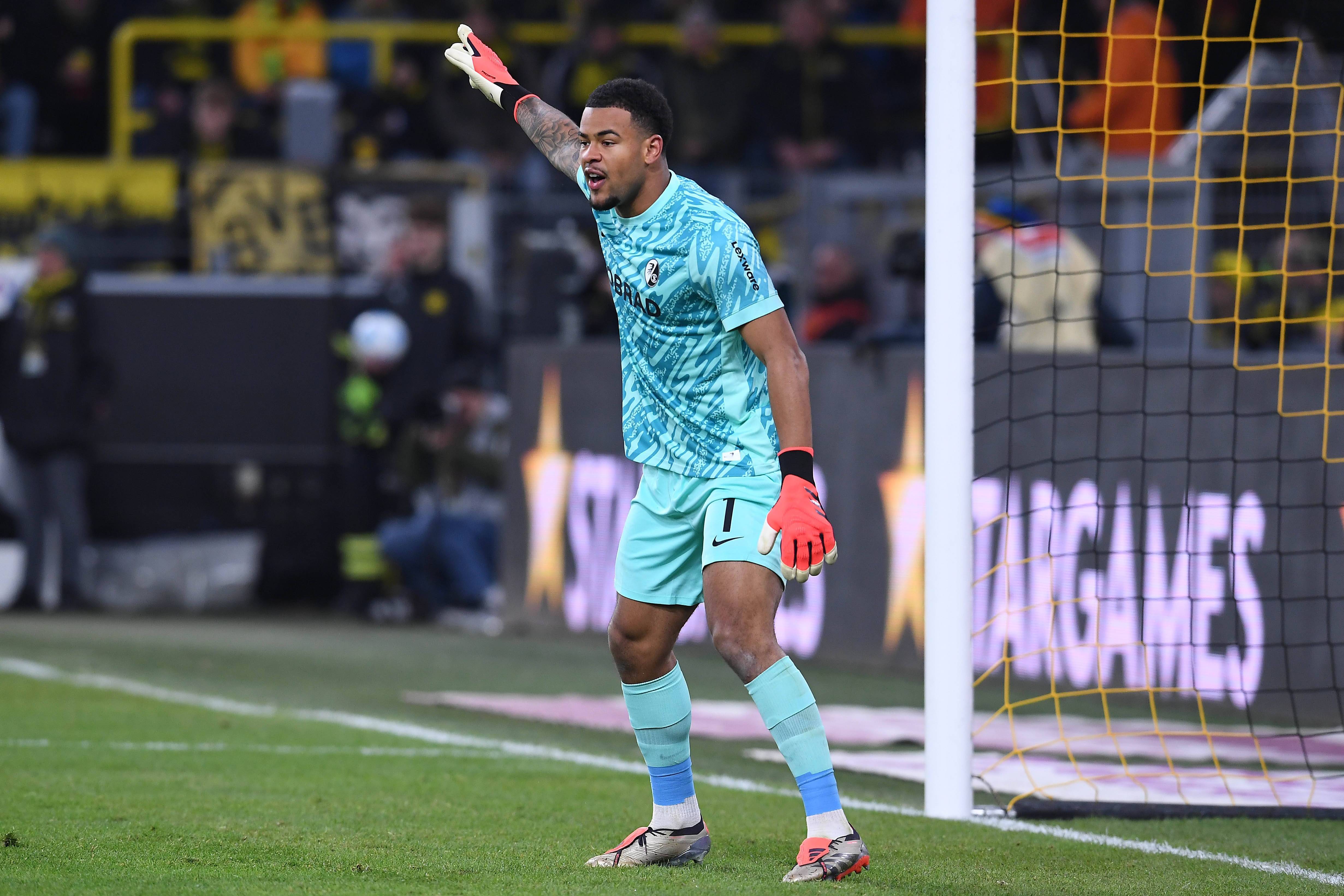 星空体育官网入口-弗赖堡客场击败对手，豪取三分登顶积分榜-第1张图片-星空体育官方网站