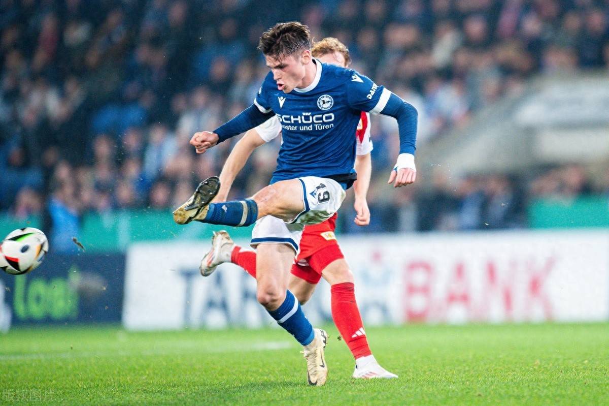 星空体育官网-弗赖堡取得连胜，德甲战绩逐渐回升-第1张图片-星空体育官方网站