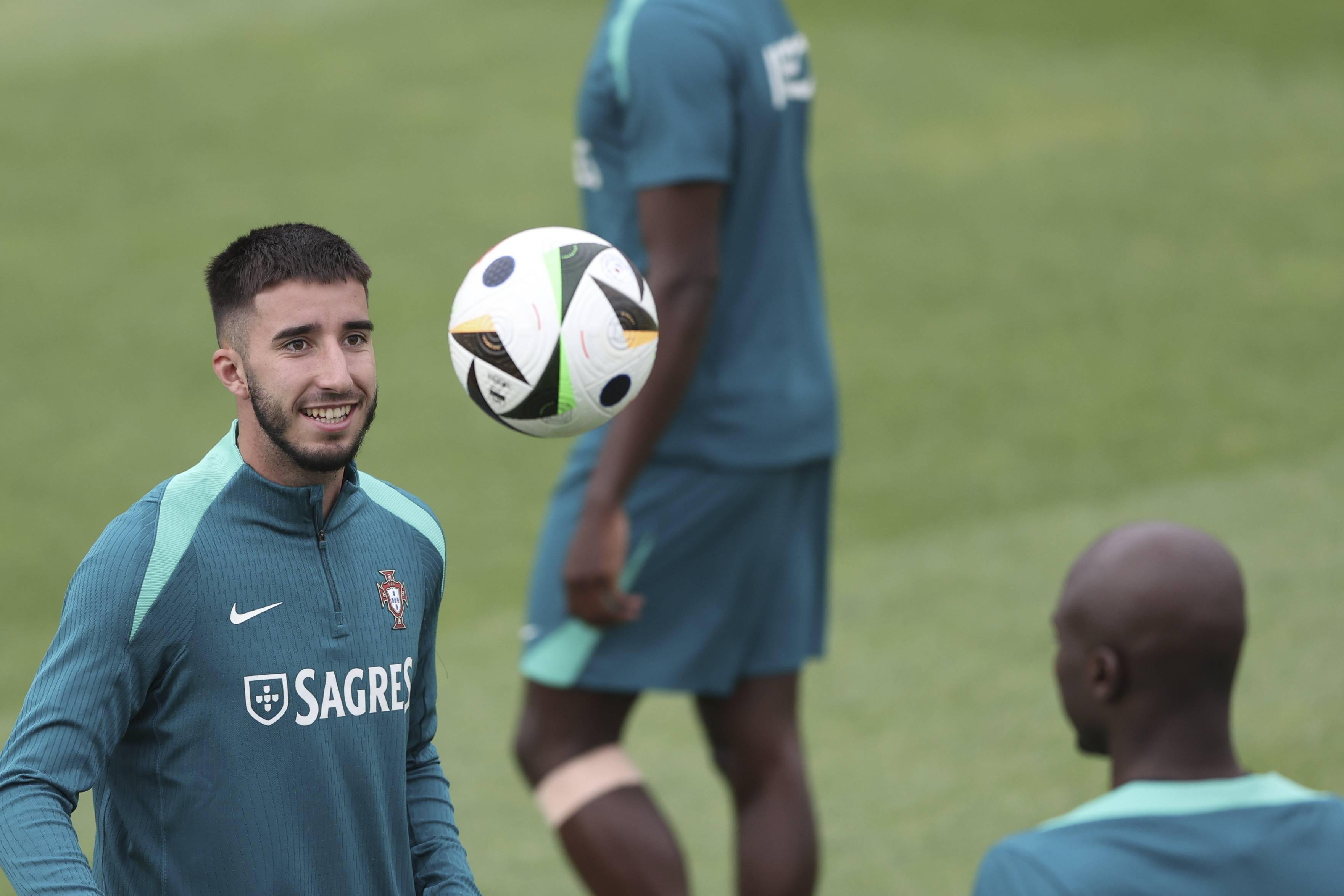 星空体育官方网站-葡萄牙队雄心勃勃，备战重要比赛-第1张图片-星空体育官方网站